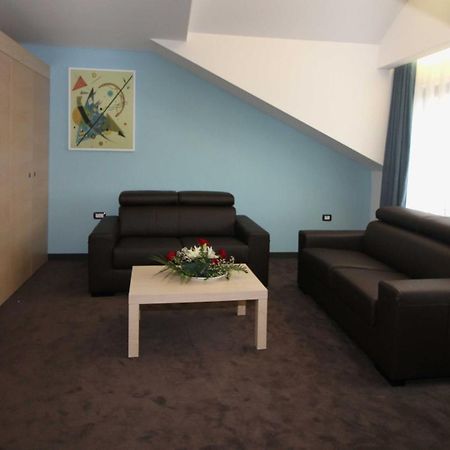 Hotel International Prishtina & Spa プリシュティナ 部屋 写真