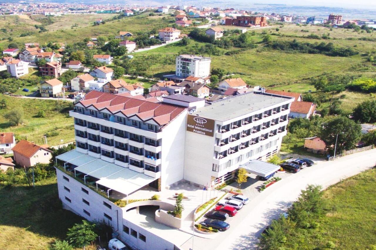 Hotel International Prishtina & Spa プリシュティナ エクステリア 写真