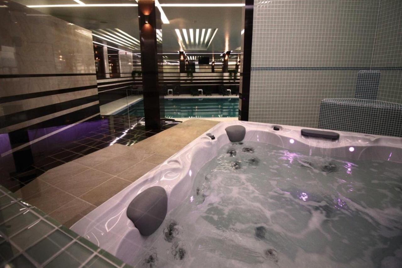 Hotel International Prishtina & Spa プリシュティナ エクステリア 写真