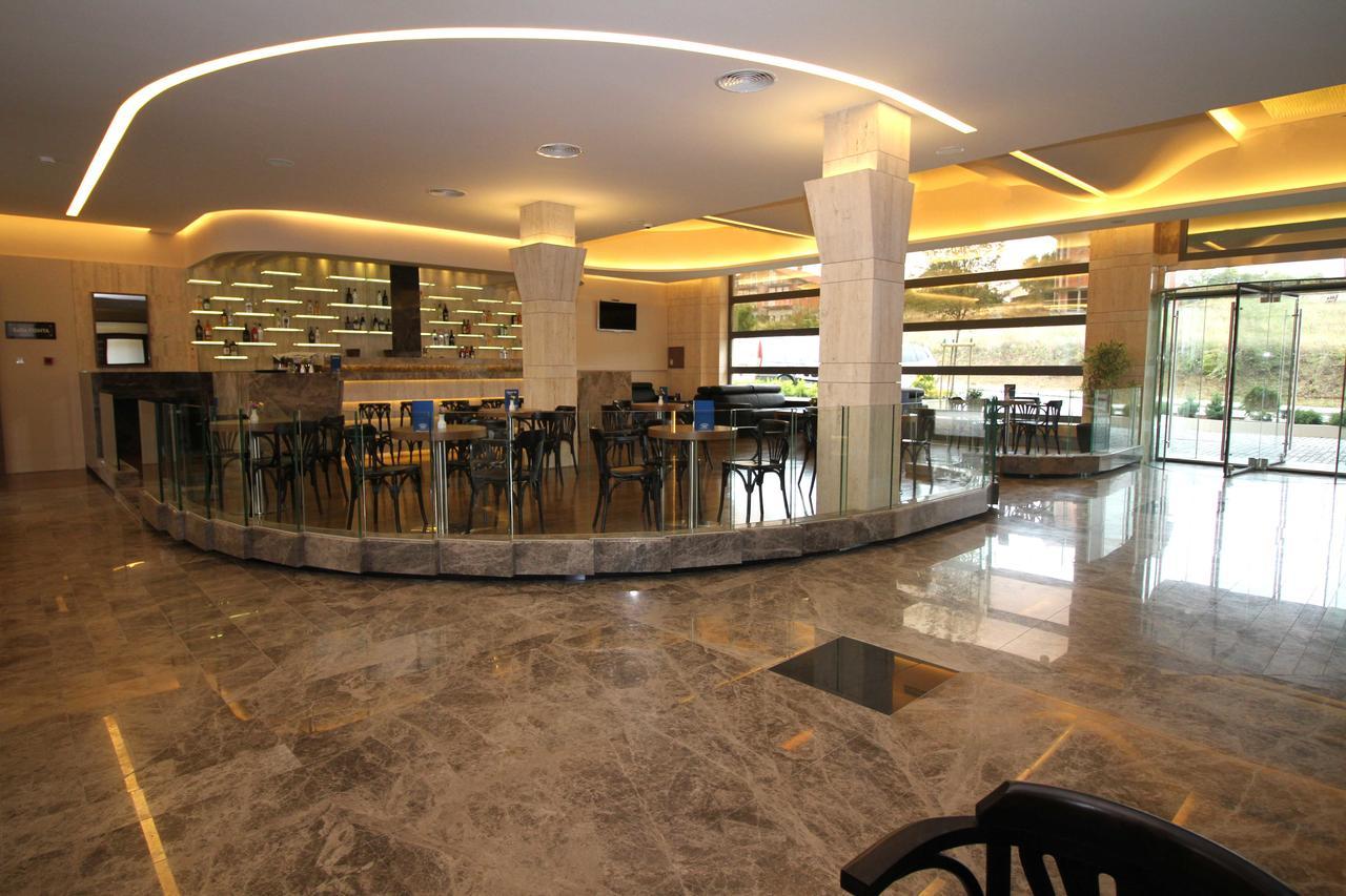 Hotel International Prishtina & Spa プリシュティナ エクステリア 写真