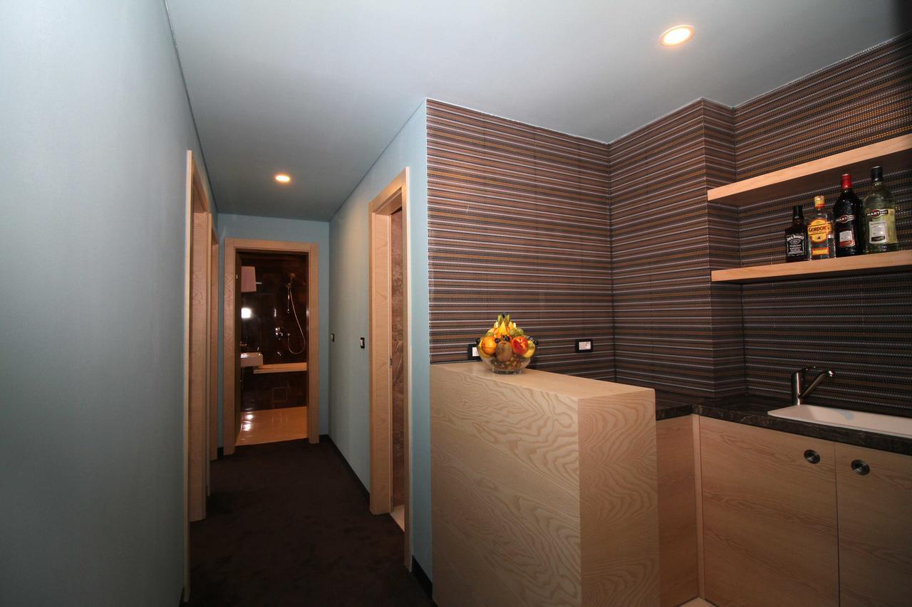 Hotel International Prishtina & Spa プリシュティナ エクステリア 写真