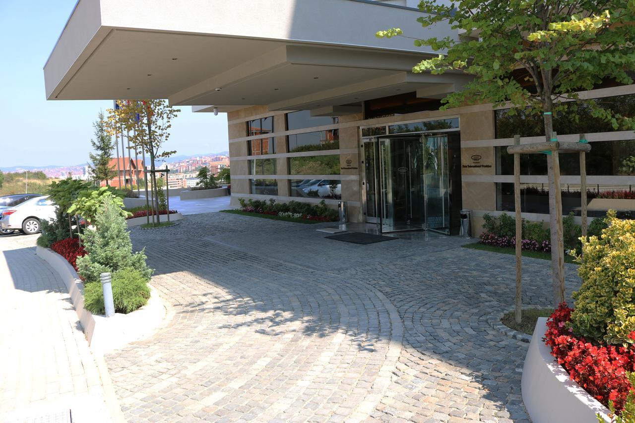 Hotel International Prishtina & Spa プリシュティナ エクステリア 写真