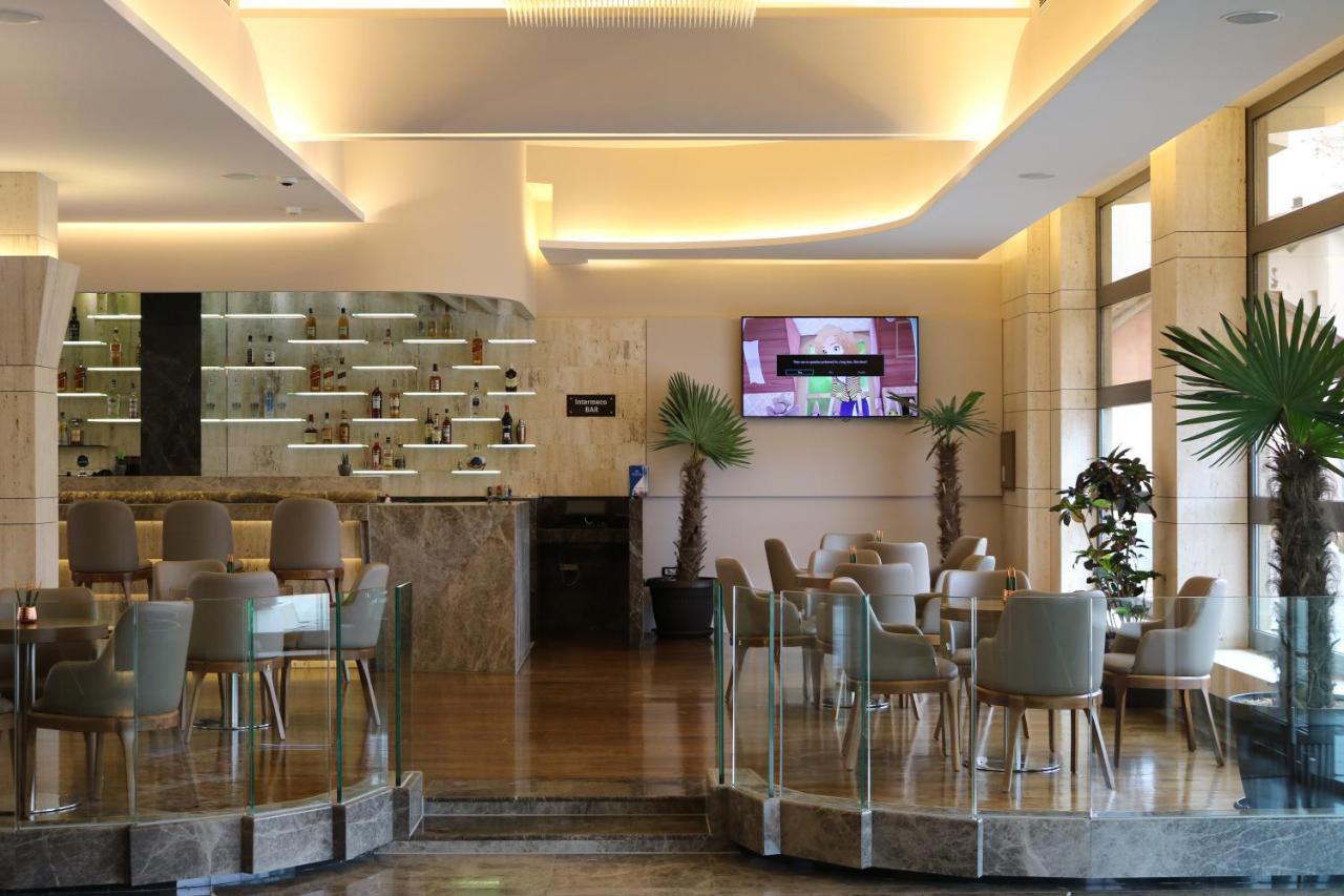 Hotel International Prishtina & Spa プリシュティナ エクステリア 写真