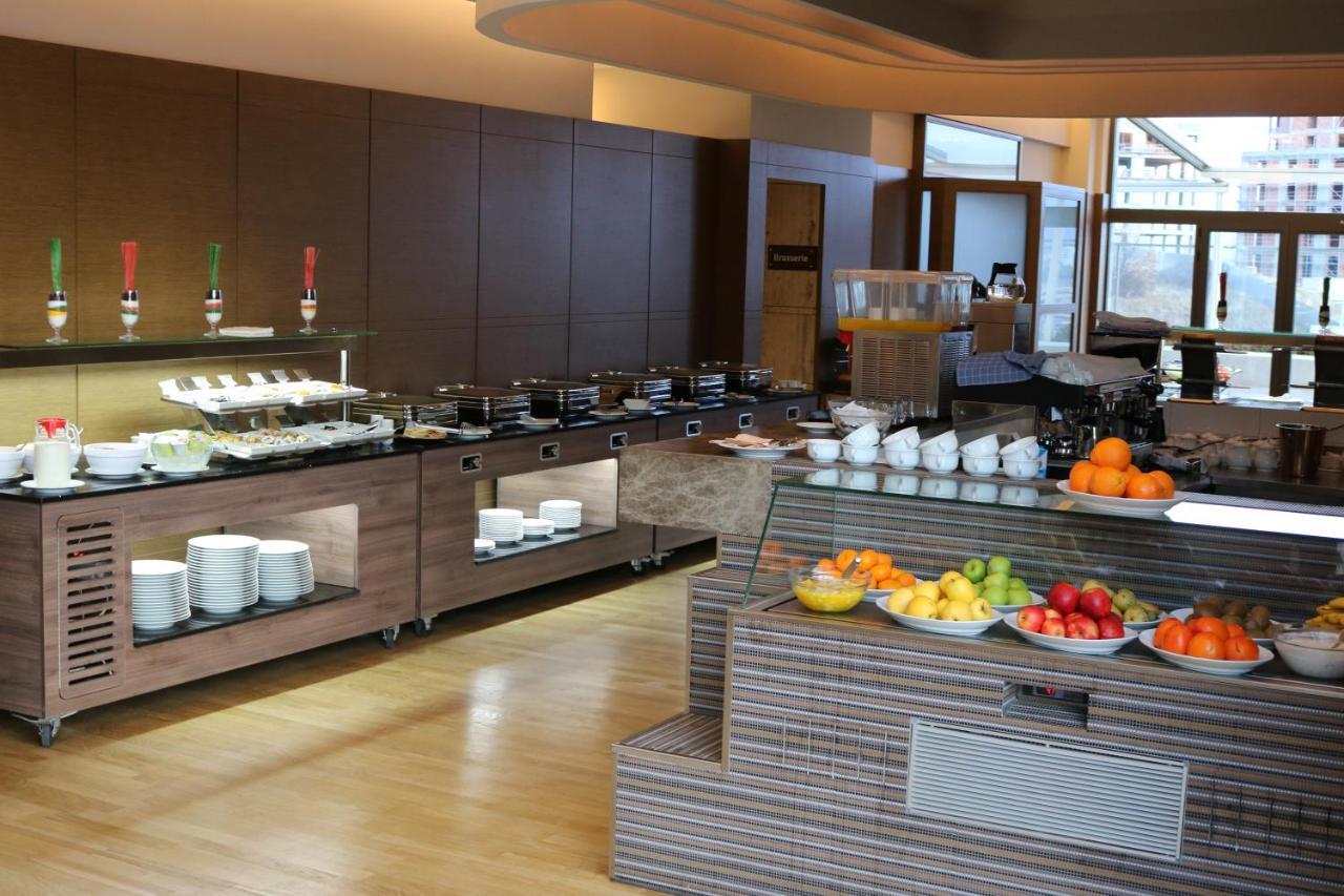 Hotel International Prishtina & Spa プリシュティナ エクステリア 写真