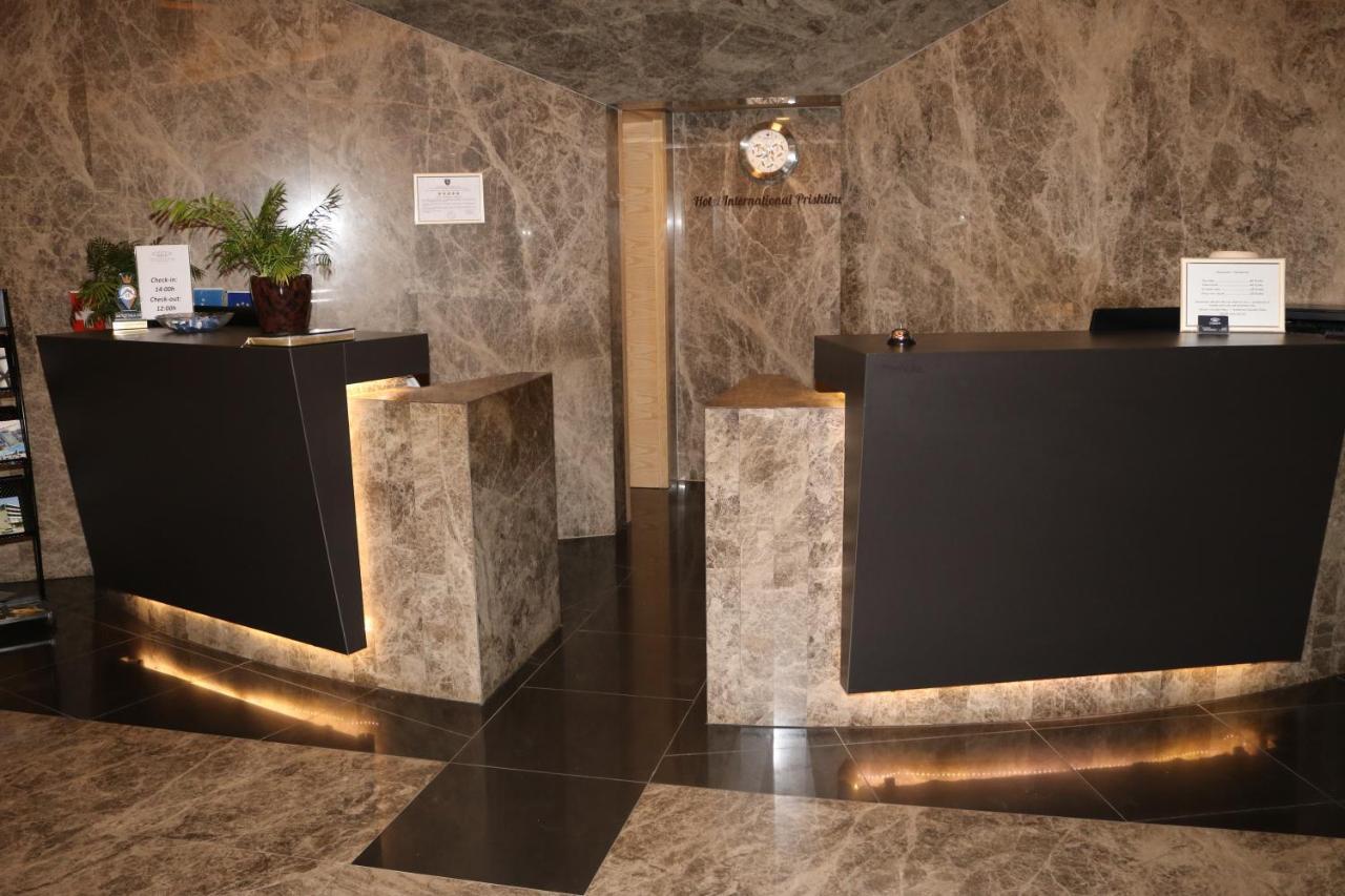 Hotel International Prishtina & Spa プリシュティナ エクステリア 写真